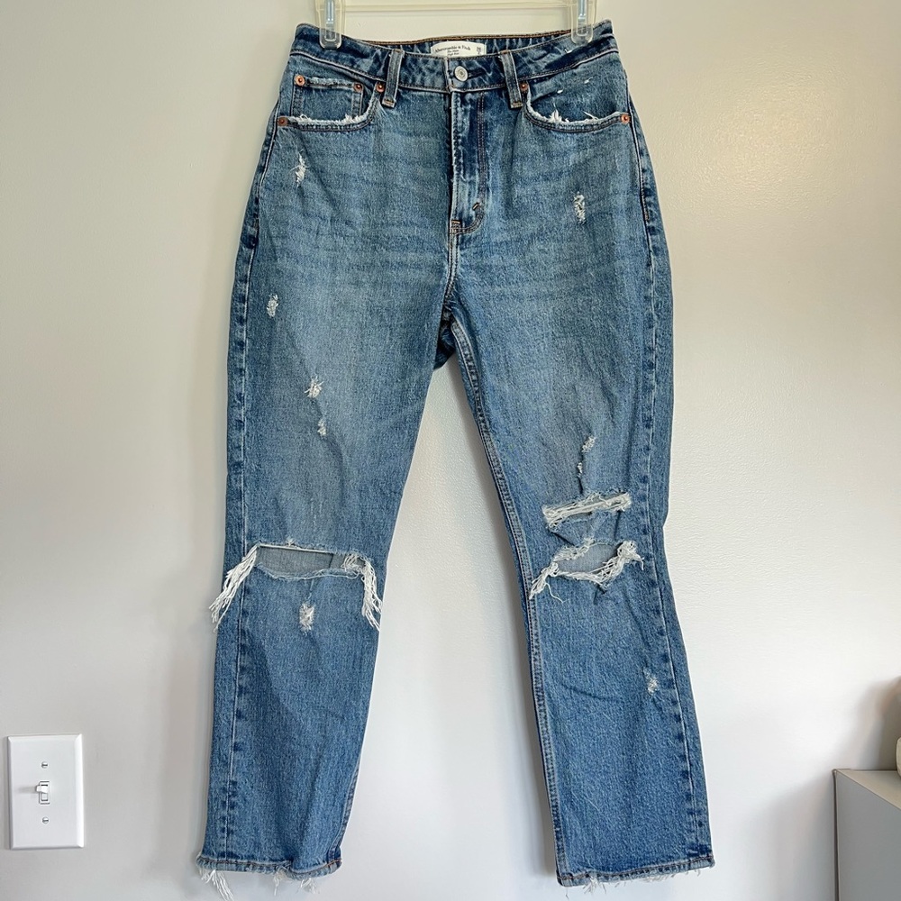 Abercrombie Curve Love The Mom High Rise Jeans